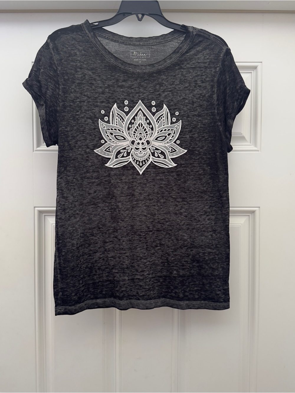 Miken Flow Lotus Graphic Short-Sleeve Tee Size M